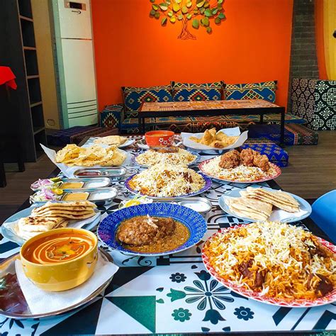 Mga video ng golden rice hyderabadi biryani restaurant .